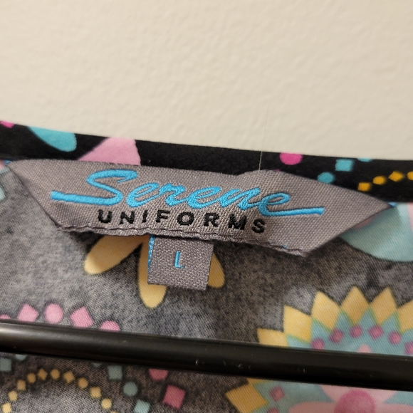 Large Scrub Top - Picture 3 of 3